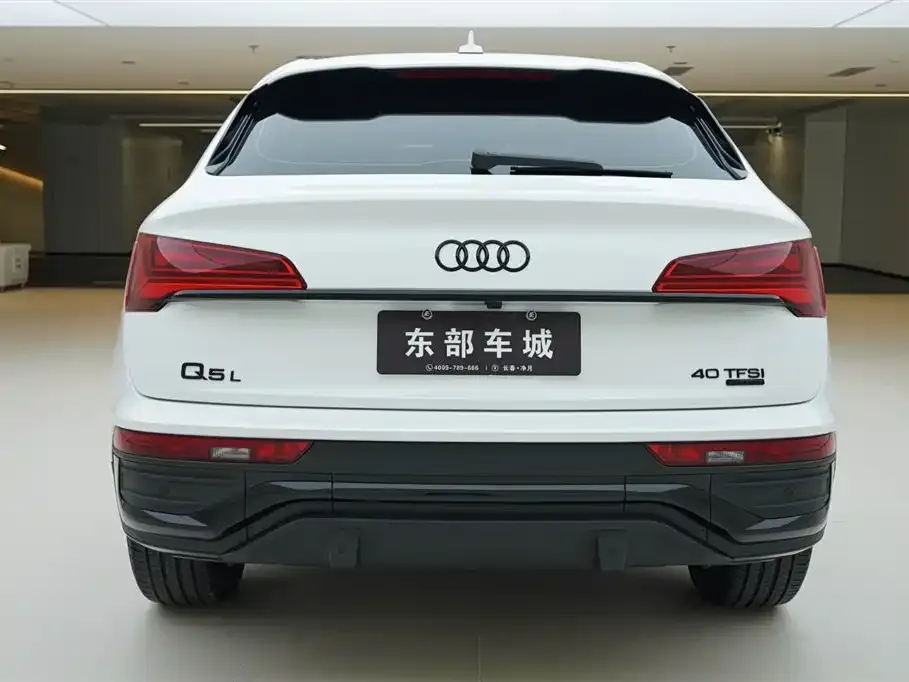 Audi Q5L Sportback — фото 7