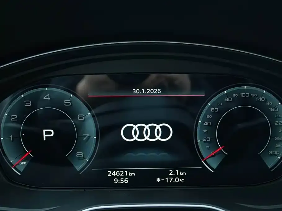 Audi Q5L Sportback — фото 5