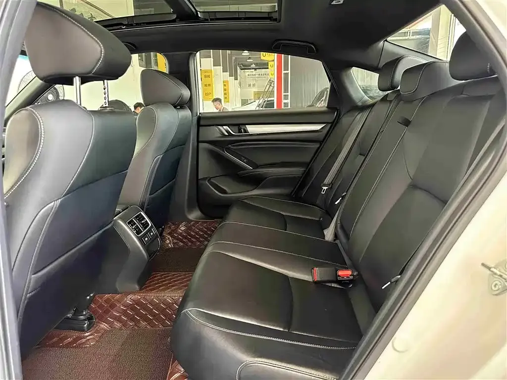 Honda Inspire 2023 из CN, фото 8