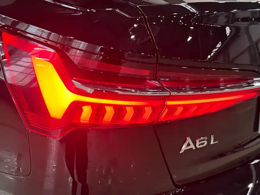 Audi A6L 2022 из CN, фото 6
