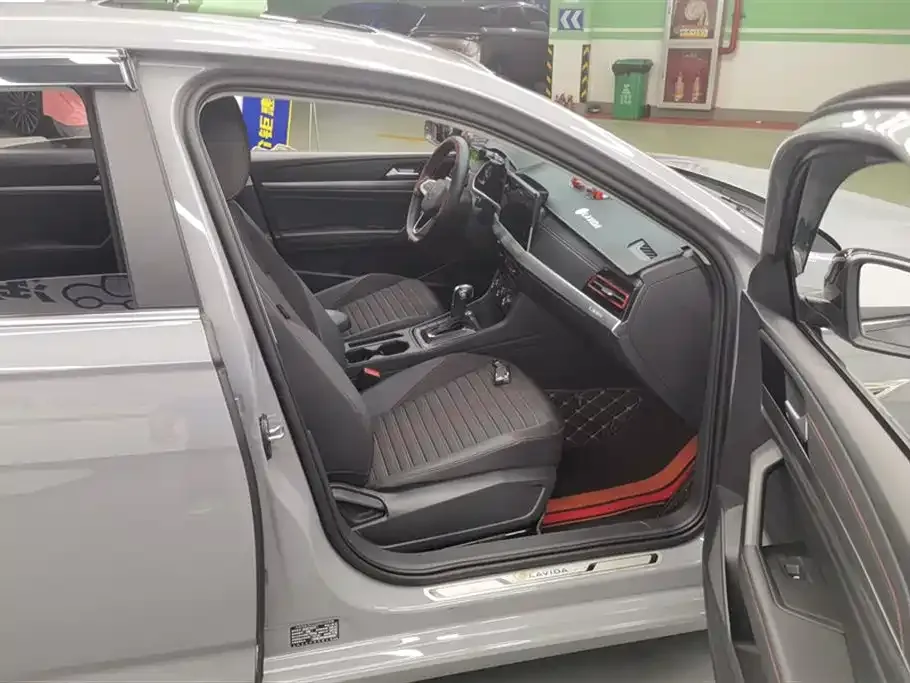 Volkswagen Lavida 2022 из CN, фото 3