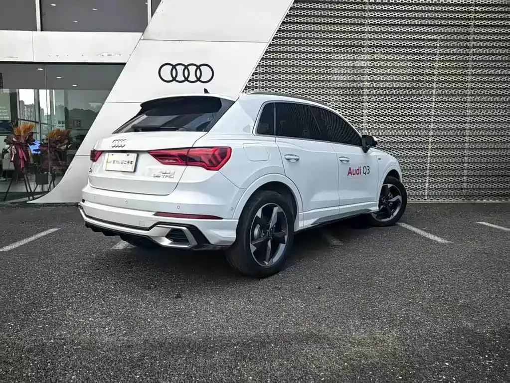 Audi Q3 2023 из CN, фото 9