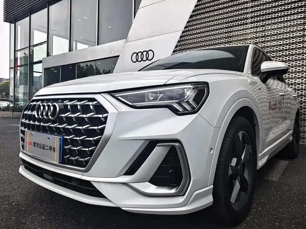 Audi Q3 2023 из CN, фото 5
