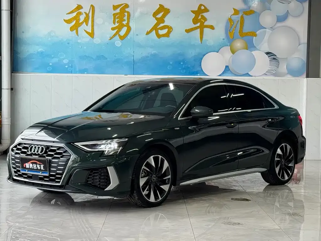 Audi A3 2023 из CN, фото 1