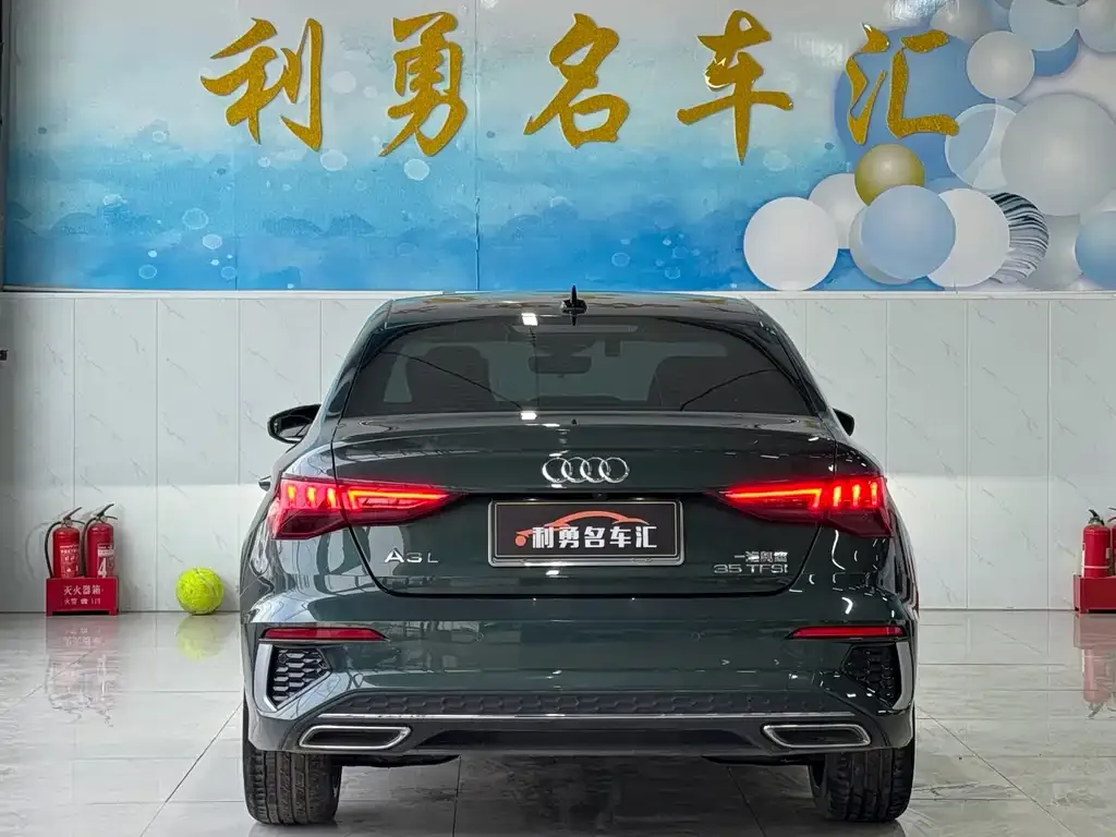Audi A3 2023 из CN, фото 2