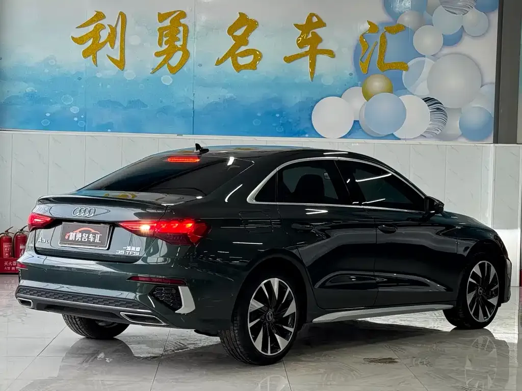 Audi A3 2023 из CN, фото 4