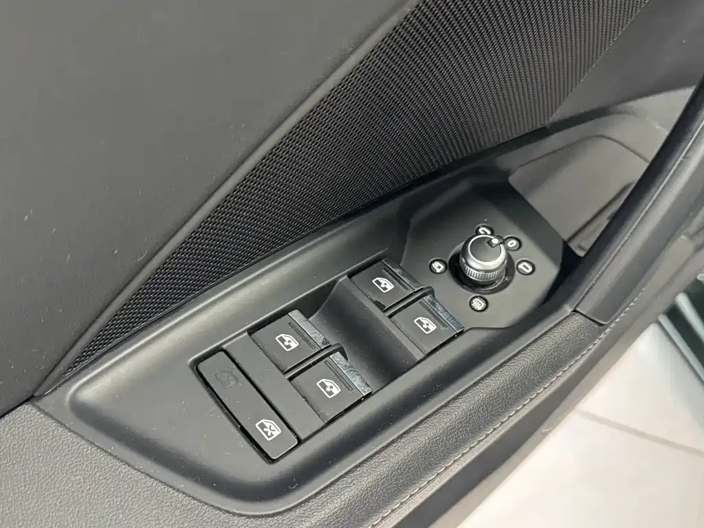 Audi A3 2023 из CN, фото 8