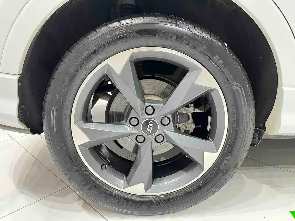 Audi Q3 2021 из CN, фото 5