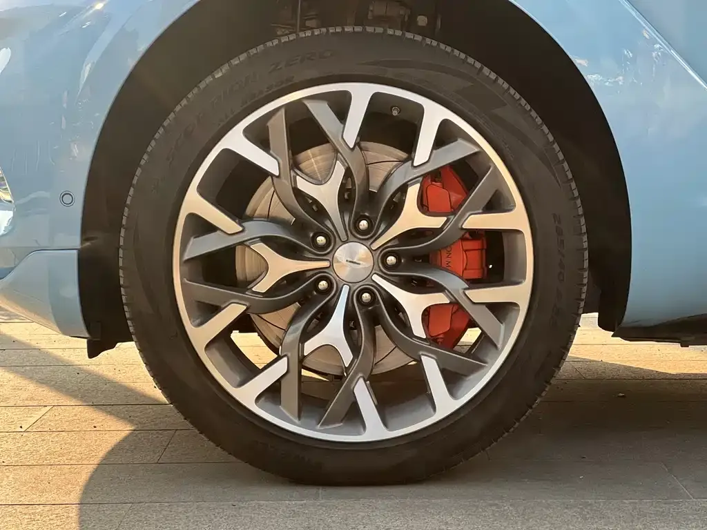 Aston Martin DBX 2022 из CN, фото 2