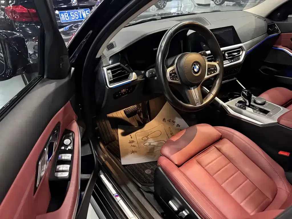 BMW 3 Series 2021 из CN, фото 2