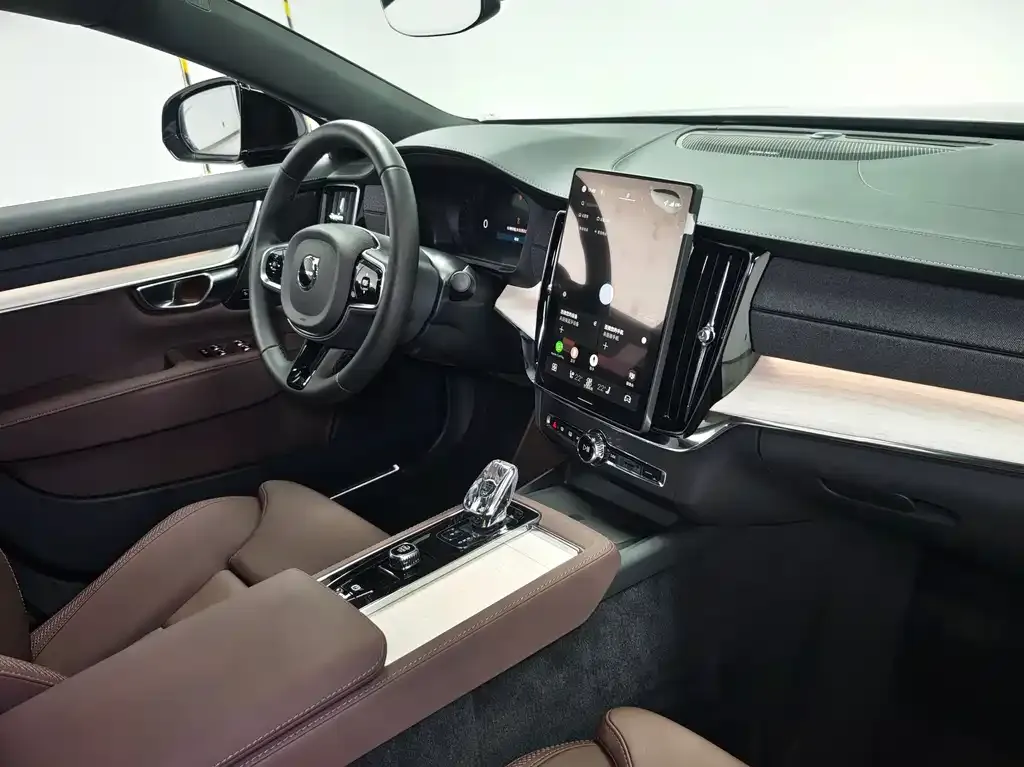 Volvo S90 — фото 4