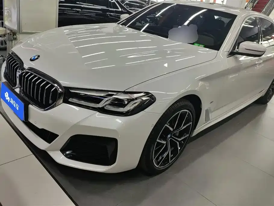 BMW 5 Series — фото 1