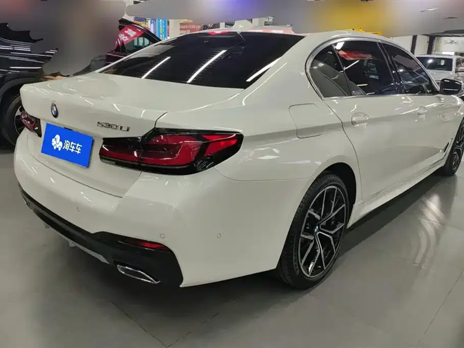 BMW 5 Series — фото 10