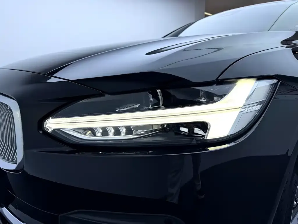 Volvo S90 2022 из CN, фото 4