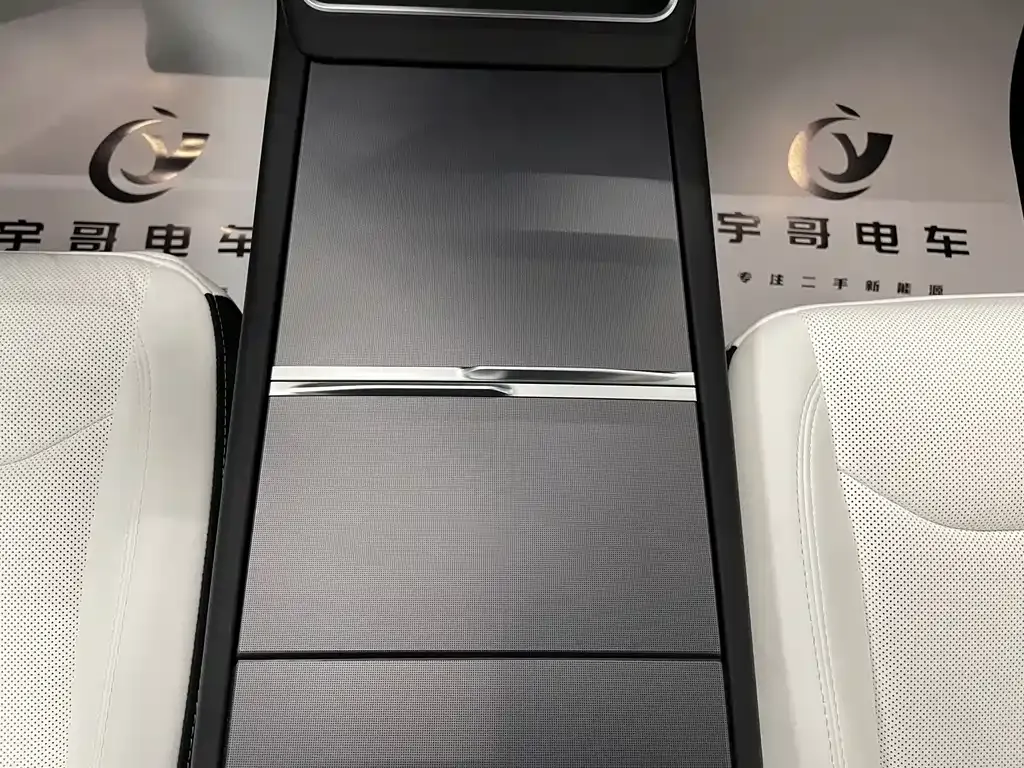 Tesla Model Y 2025 из CN, фото 6