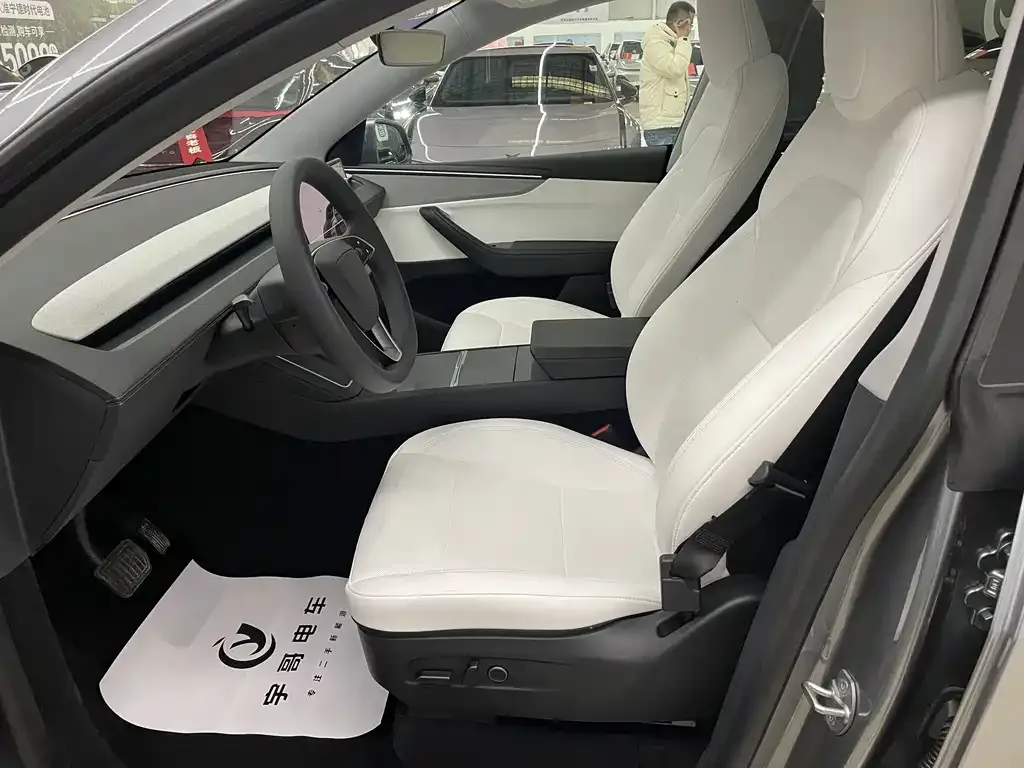 Tesla Model Y 2025 из CN, фото 7
