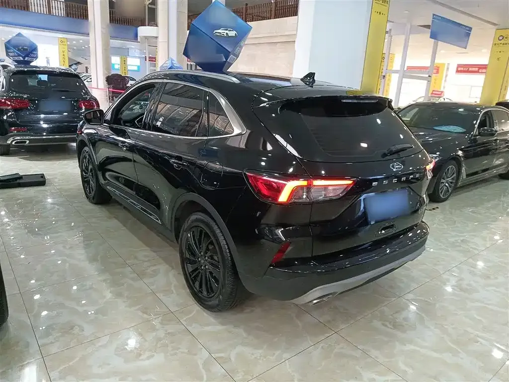 Ford Escape 2024 из CN, фото 8