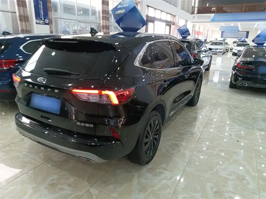 Ford Escape 2024 из CN, фото 3