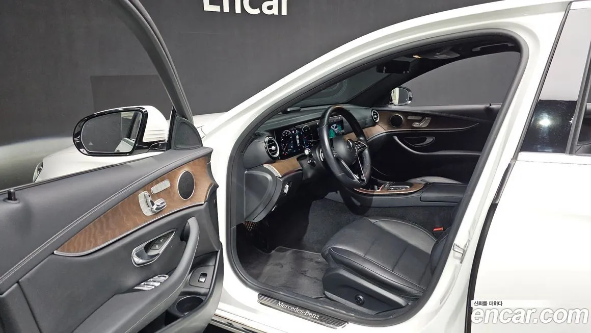 Mercedes-Benz E-Class 2021 из KR, фото 2