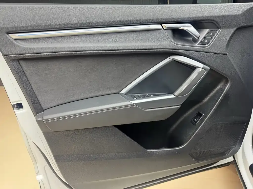 Audi Q3 2024 из CN, фото 9