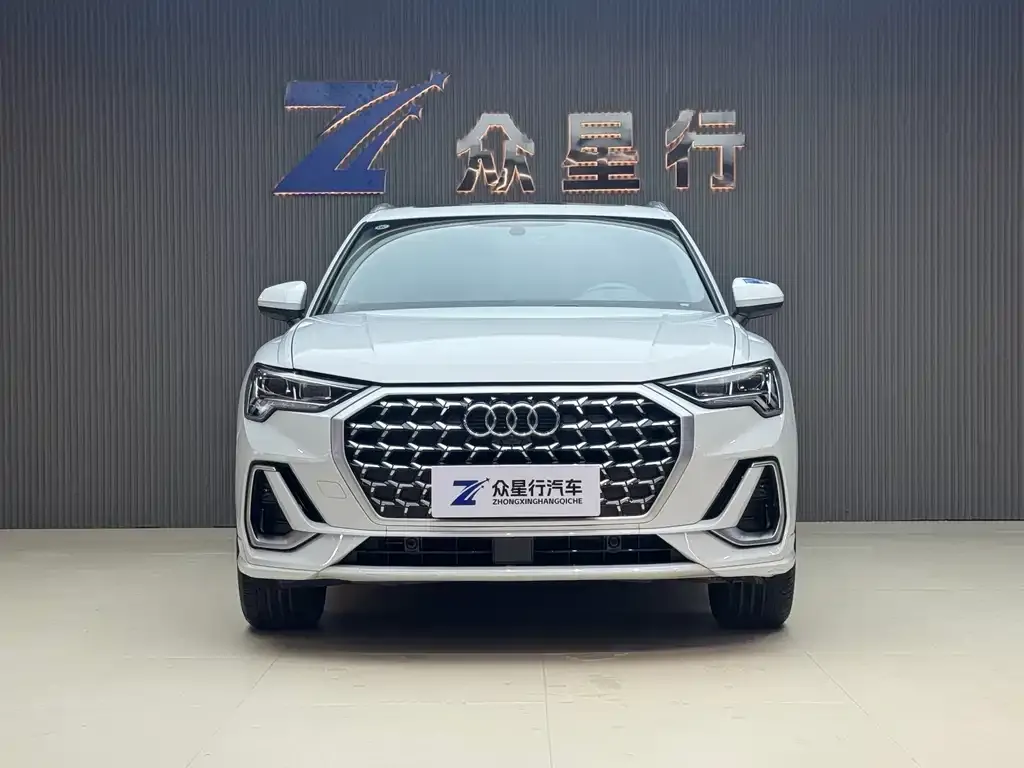Audi Q3 2024 из CN, фото 2