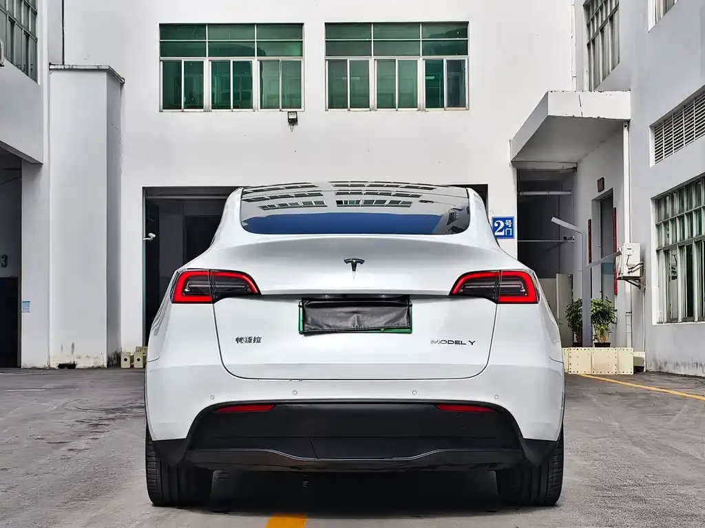 Tesla Model Y 2022 из CN, фото 10