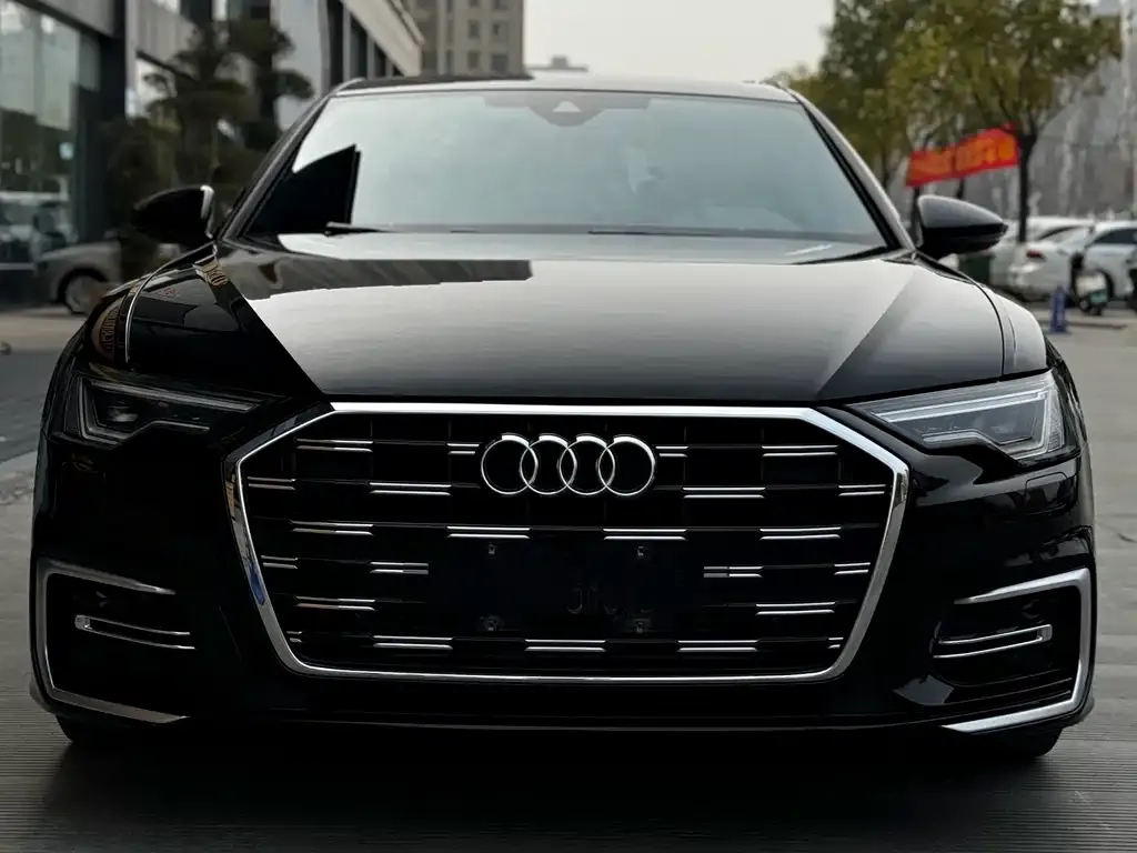 Audi A6L 2023 из CN, фото 2