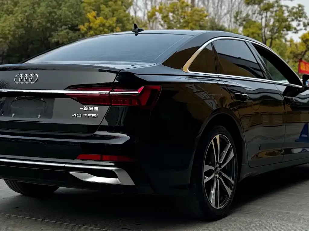 Audi A6L 2023 из CN, фото 3