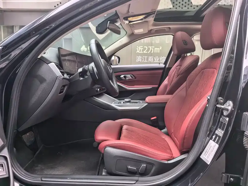 BMW 3 Series 2024 из CN, фото 2