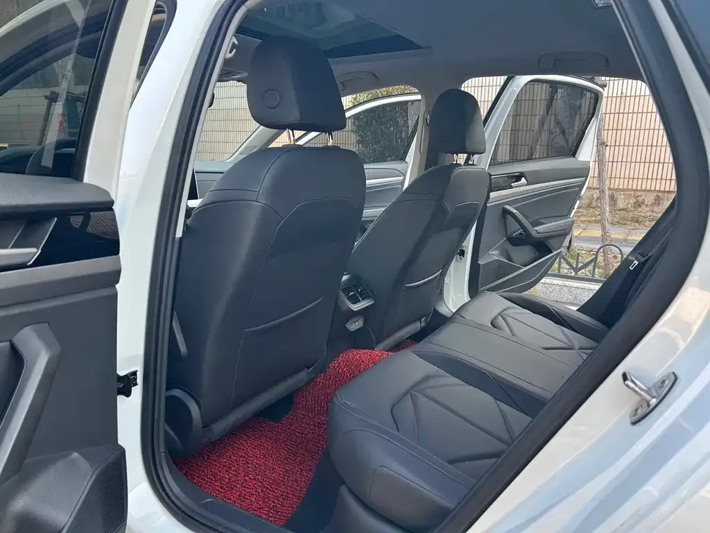 Volkswagen Lavida 2024 из CN, фото 2