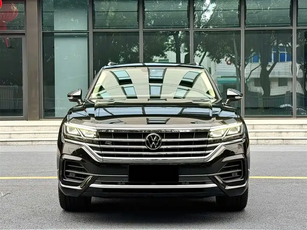 Volkswagen Touareg 2023 из CN, фото 9