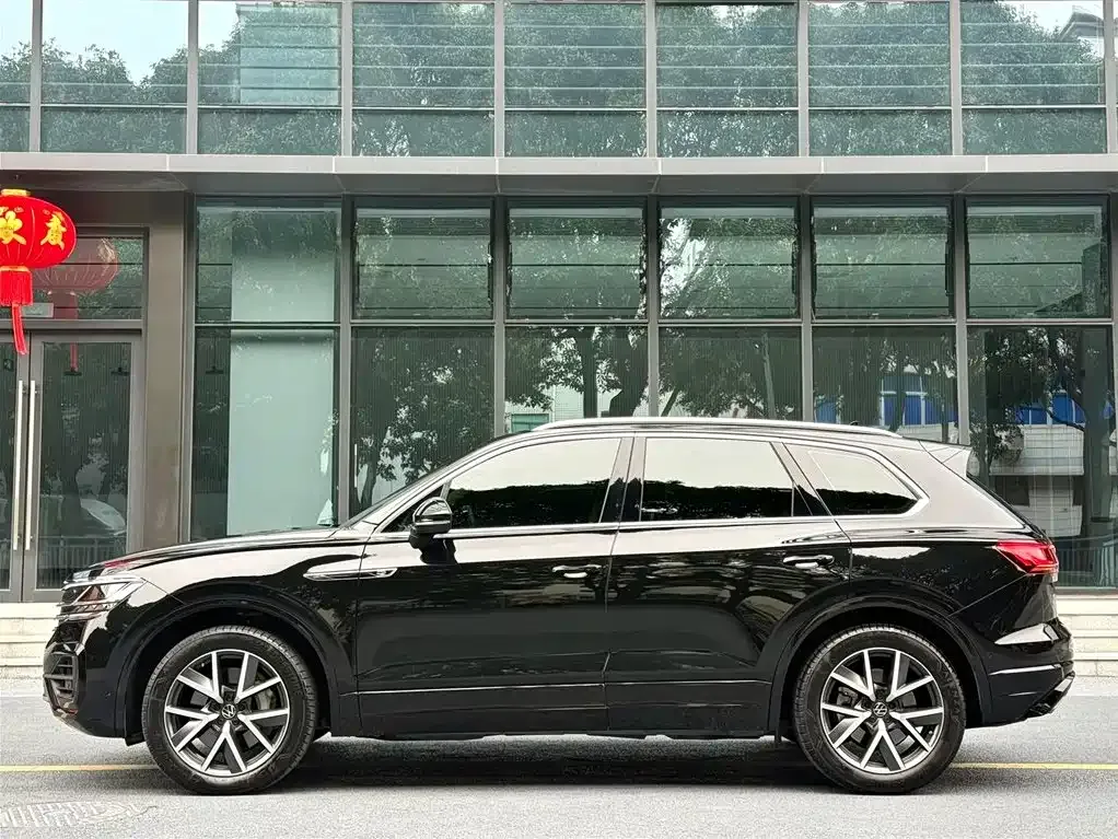 Volkswagen Touareg 2023 из CN, фото 2