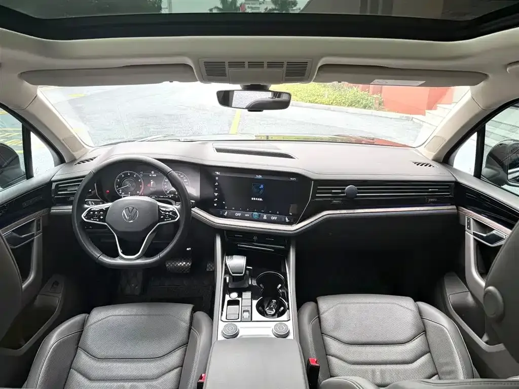 Volkswagen Touareg 2023 из CN, фото 5