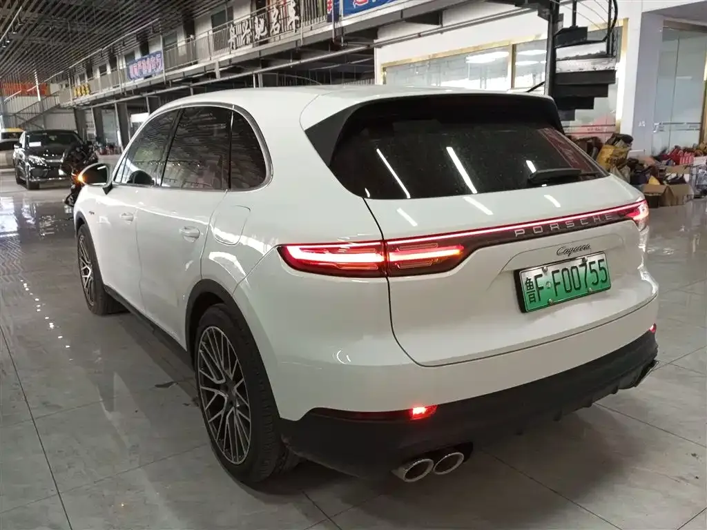 Porsche Cayenne Hybrid 2021 из CN, фото 9