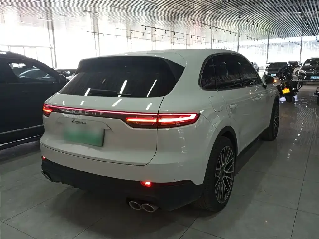 Porsche Cayenne Hybrid 2021 из CN, фото 7