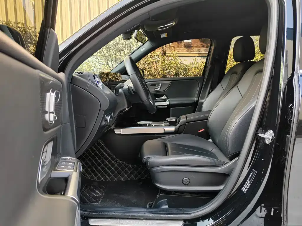 Mercedes-Benz GLB 2023 из CN, фото 3