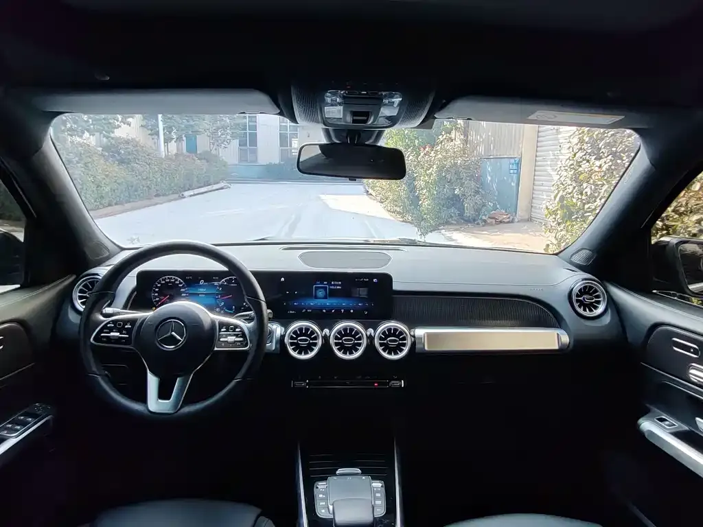 Mercedes-Benz GLB 2023 из CN, фото 2
