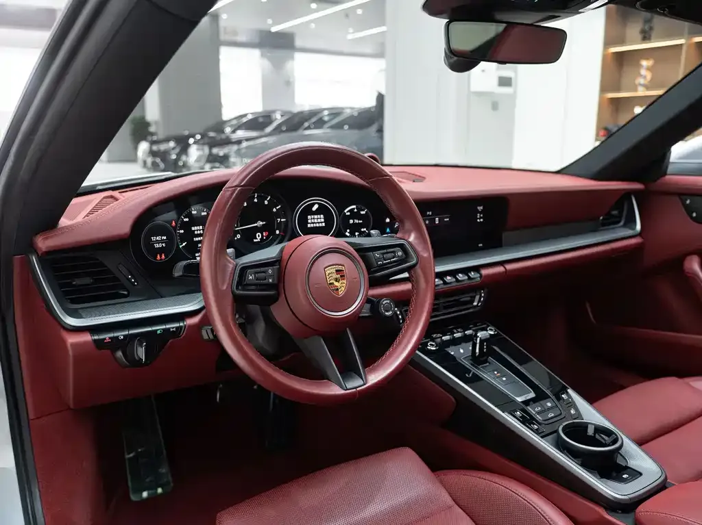 Porsche 911 2021 из CN, фото 9