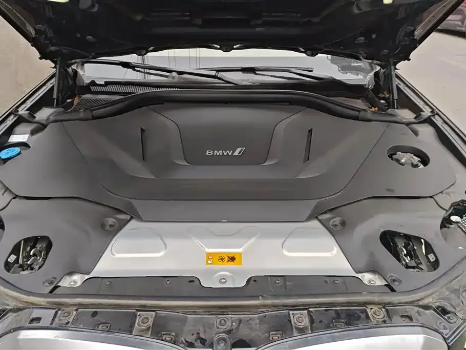 BMW iX3 2025 из CN, фото 8