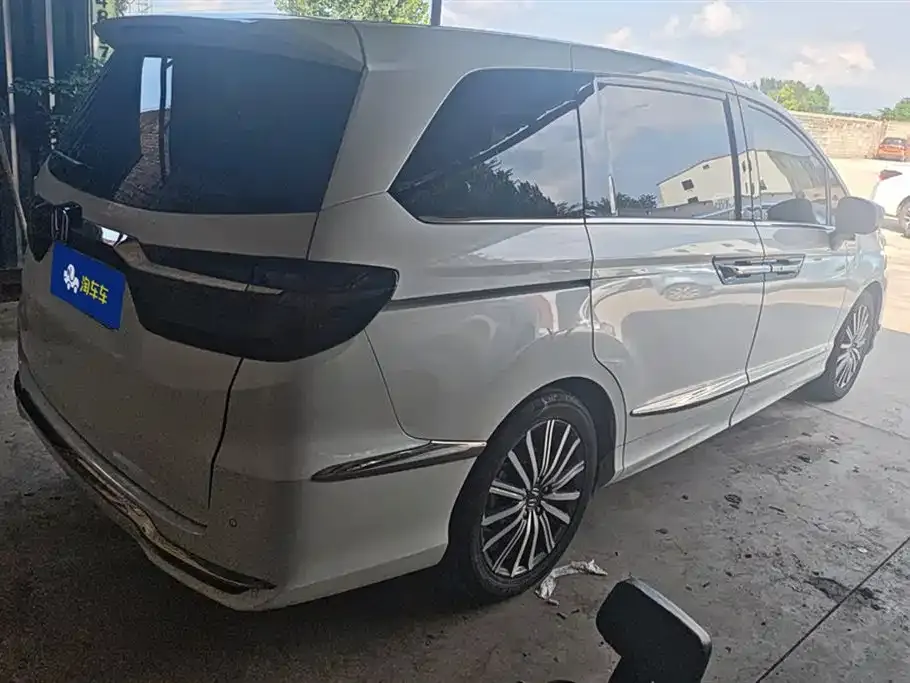 Honda Elysion 2023 из CN, фото 6