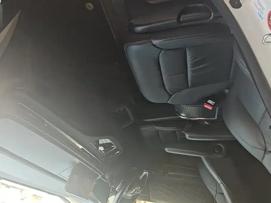 Honda Elysion 2023 из CN, фото 5