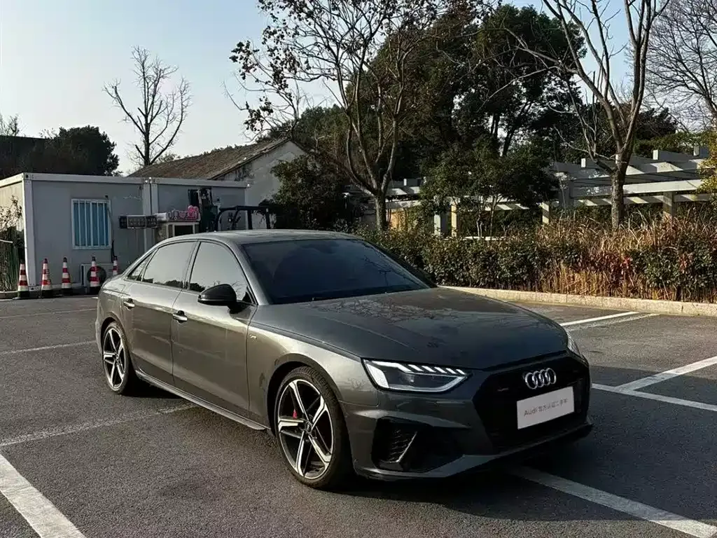 Audi A4L 2023 из CN, фото 1