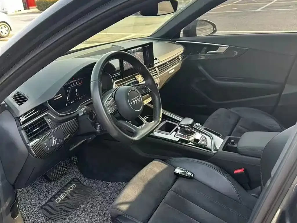 Audi A4L 2023 из CN, фото 10