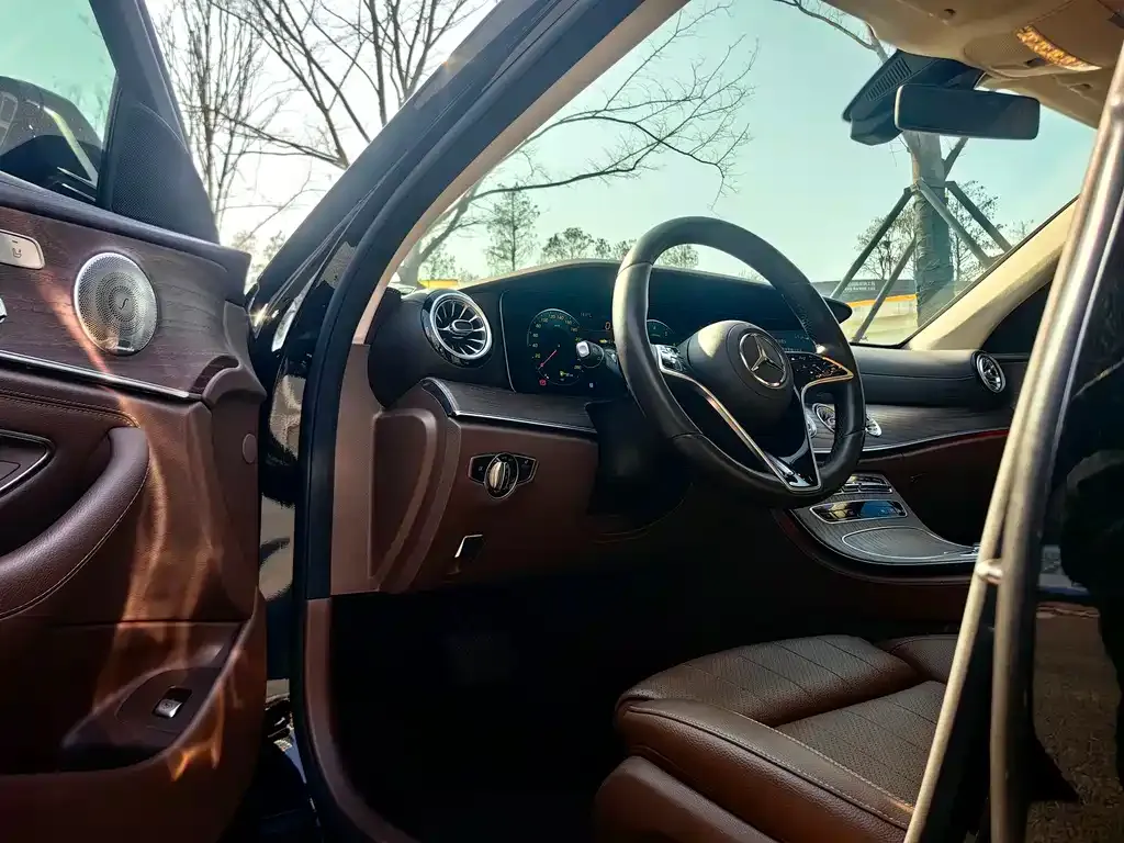 Mercedes-Benz E-Class 2022 из CN, фото 7