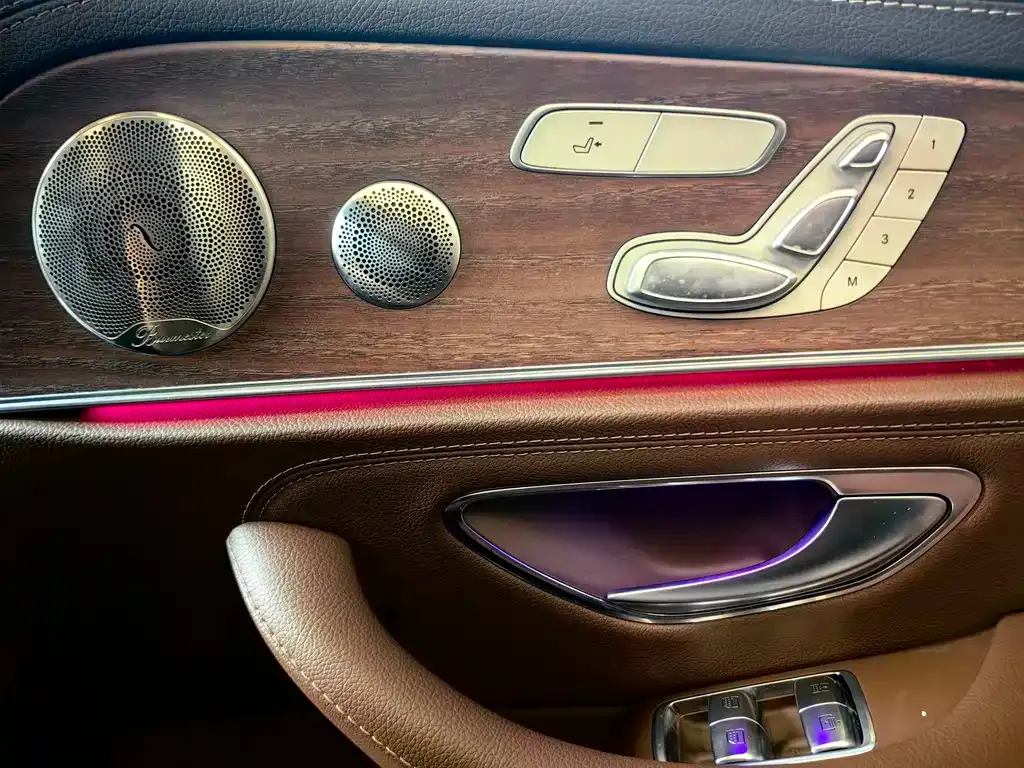 Mercedes-Benz E-Class 2022 из CN, фото 4