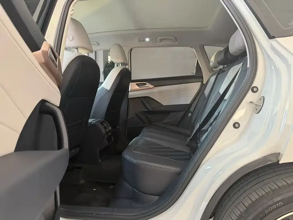 Volkswagen Tharu 2023 из CN, фото 7