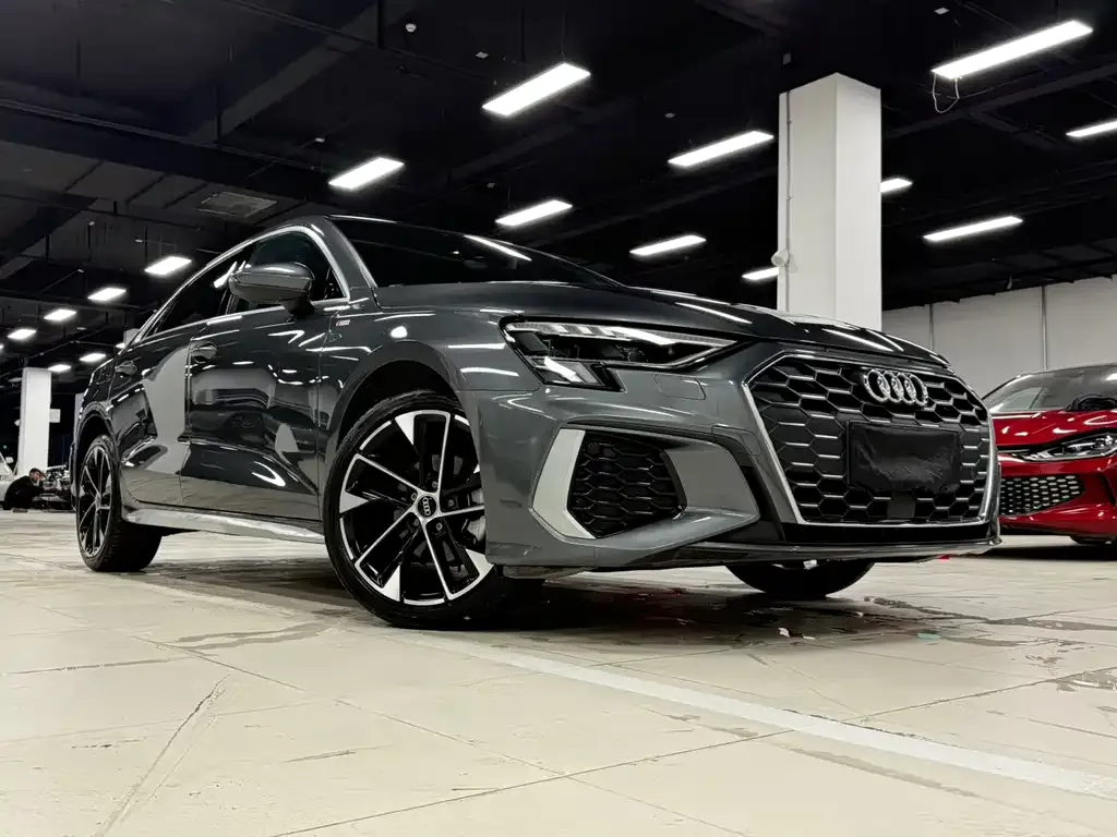 Audi A3 2023 из CN, фото 8