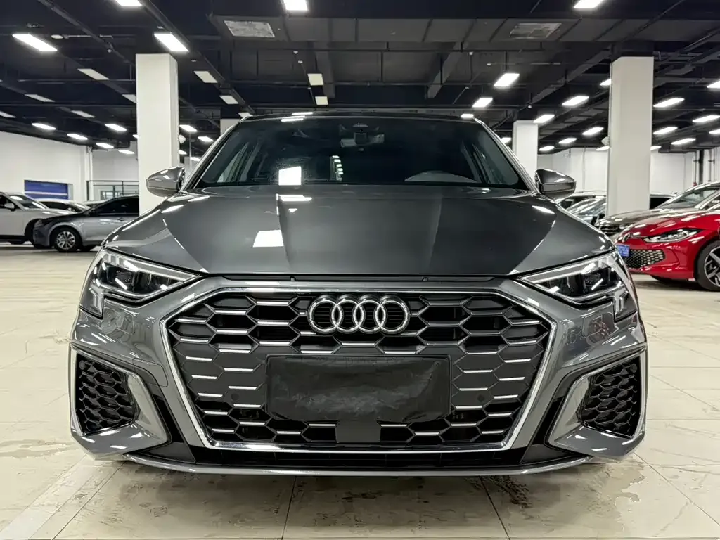 Audi A3 2023 из CN, фото 10