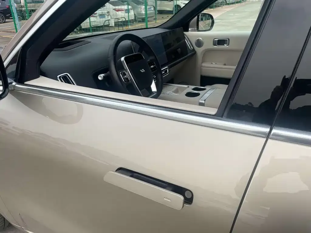 Li Auto L8 2024 из CN, фото 5