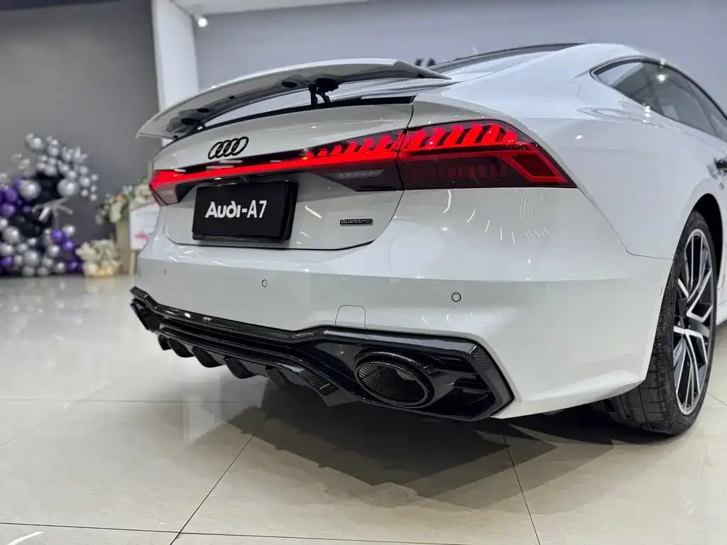 Audi A7 2023 из CN, фото 6